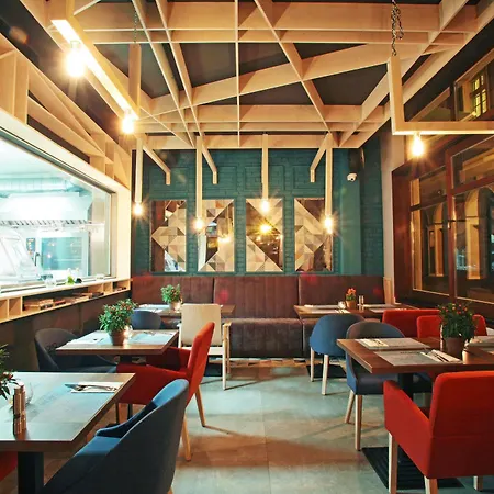 ステイ イン ホテル 3*